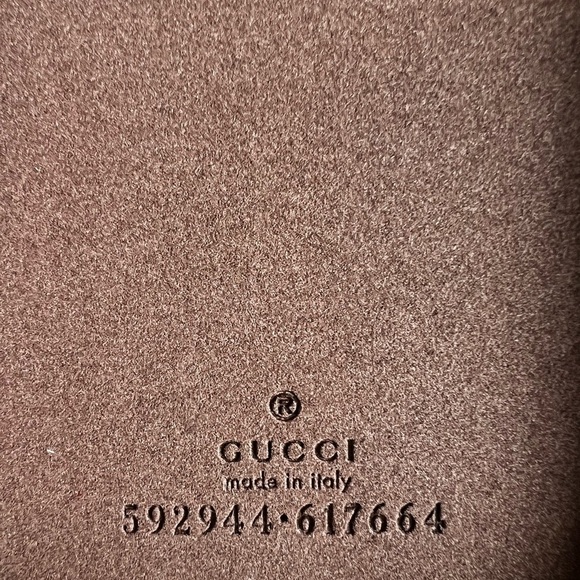 NWT GUCCI
Iphone X Strawberry Cell Phone Case w/ Gift Box - Picture 4 of 5